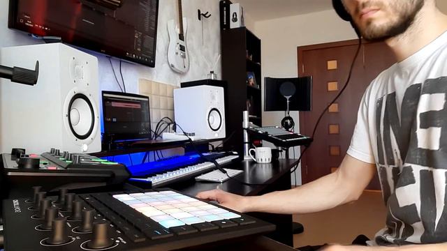 Novation Circuit Tracks. (не обзор) джэм с импровизацией.