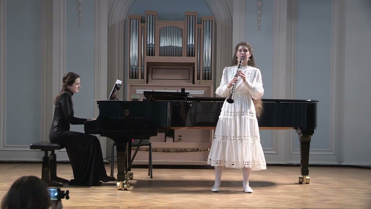 Дж. Гершвин - М. Мангани. Блюз из симфонической поэмы «Американец в Париже». Исп. Алиса Чередникова смотреть онлайн