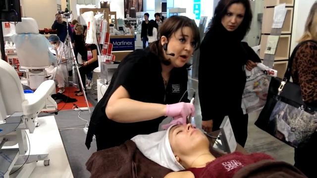 Мастер-класс Школы косметологов Bernard Cassiere (Skin Renovation) смотреть онлайн