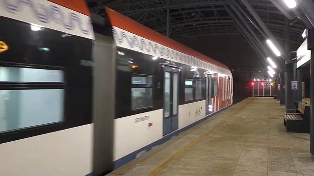 Электропоезд ЭГ2Тв-037 "Иволга 2.0" (ТЧ-50) пригородный поезд №6952 Усово - Москва. смотреть онлайн