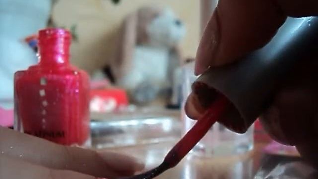 Накладываем ногти // Делаем обычный маникюр смотреть онлайн
