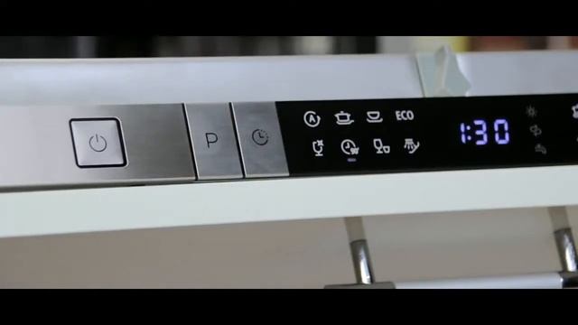 Обзор встраиваемой посудомоечной машины Midea MID60S900 смотреть онлайн