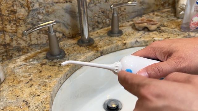Unboxing Amazon Basics HydroClean Cordless Water Flosser смотреть онлайн