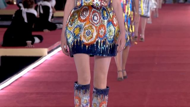 Dolce&Gabbana Women’s Fashion Show 2021 “Alta Moda” (Deva Cassel, Emmeline Bale, Leni Klum…)