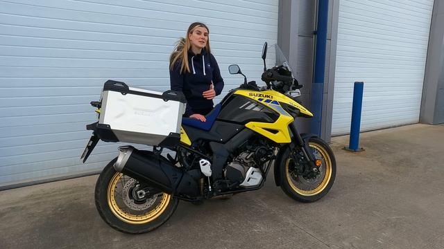 A walk-round of the 2021 Suzuki V-Strom 1050 XT Adventure Bike! смотреть онлайн