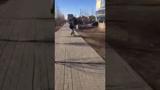 Это я катаюсь на велосипеде смотреть онлайн