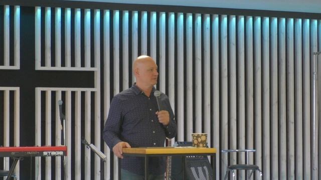 Праздник церкви Слово Жизни г. Геническ | Проповедует пастор Дмитрий Бодю. 30 мая 2021 г. смотреть онлайн