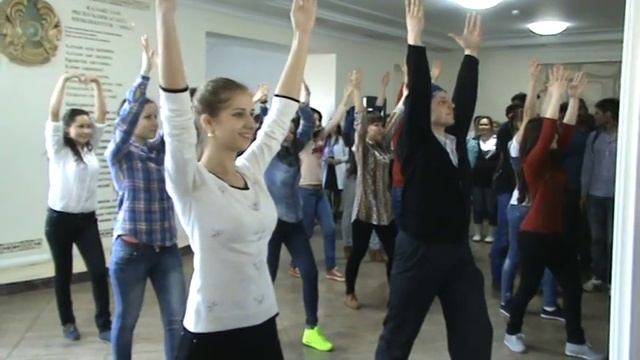 ФЛЕШМОБ КГМУ от активистов КССУ смотреть онлайн