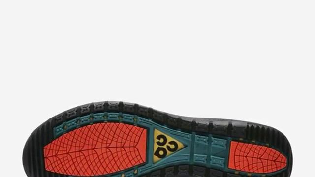 NIKE ACG RUCKEL RIDGE LAUNCH смотреть онлайн