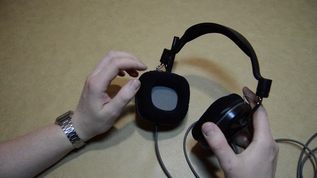 Обзор игровой гарнитуры Plantronics GameCom 380 смотреть онлайн