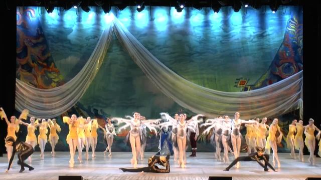 Водная красавица Бал в подводном царстве смотреть онлайн