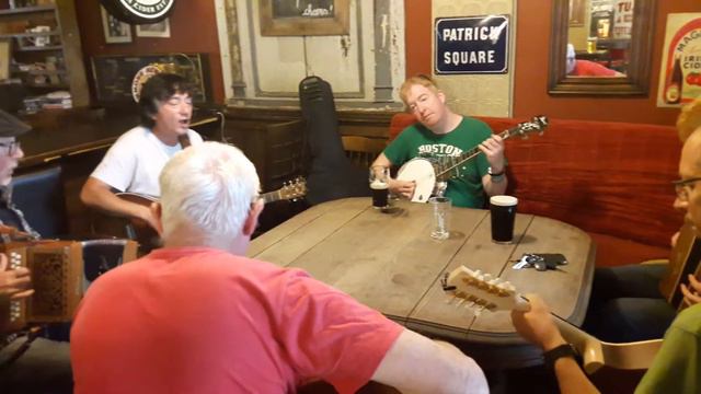 Playing with Brian Kelly and friends, смотреть онлайн