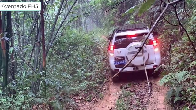 Land Cruiser Prado 2 7L vs Mitsubishi Pajero 3 0L and Haval H5 2 0T Off road Driving смотреть онлайн