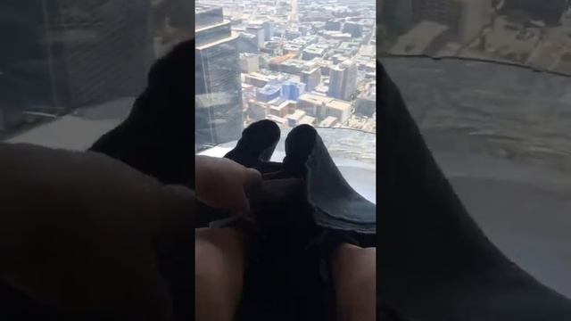 OUE Skyspace LA: Skyslide смотреть онлайн