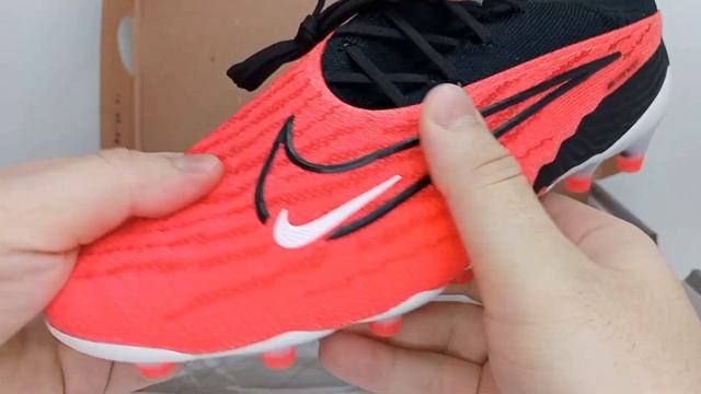 Обзор на оригинальные бутсы Nike Phantom GX Elite AG смотреть онлайн