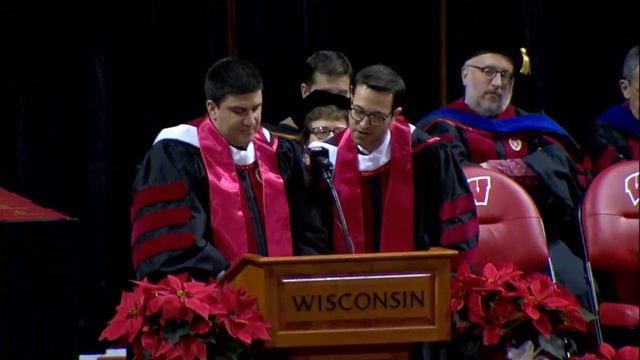 2017 Winter Commencement - Edward Kitsis and Adam Horowitz смотреть онлайн