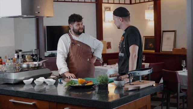 Секретный шеф-повар, устрицы на корабле и камбала по словацкому рецепту | В поисках John Dory. Брес смотреть онлайн