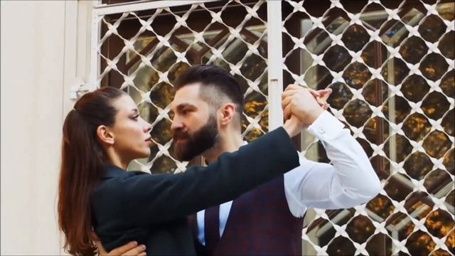 Л. ВЕЛИКАНОВА Танго ОСЕНЬ... смотреть онлайн