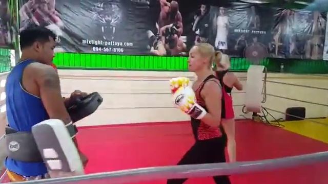 Тренировки Муай тай, бокс, кикбоксинг, ММА а Паттайе, Таиланд. 0945678106 - Mixfight Pattaya(3) смотреть онлайн