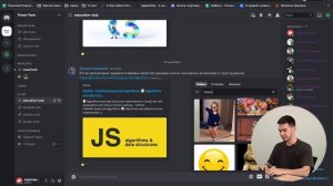 Как использовать эмоджи и гифки в Дискорде?