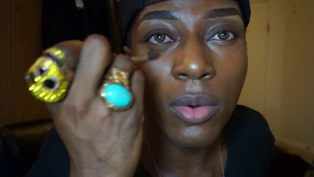 Jennifer Lopez Inspired Bronze Summer Skin Tutorial смотреть онлайн