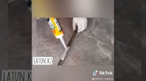 монтаж и установка латунных молдингов на стену или потолок