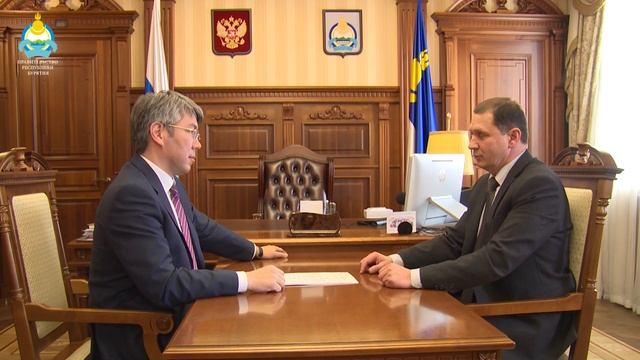 Первый зампред Правительства РБ Игорь Шутенков переходит на работу в администрацию Улан-Удэ смотреть онлайн