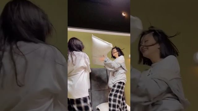 Проведите весело время с друзьями на Нашей Даче ? #нашадача #отдых #отдыхвгорах #друзья #дружба смотреть онлайн