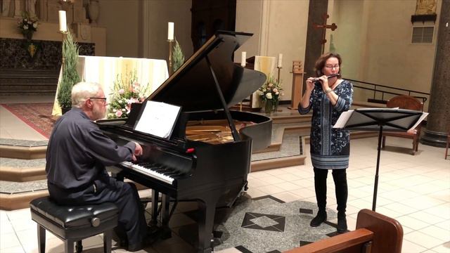 Rokeach Concerto for Piccolo, Movements II and III, Amy Likar, Piccolo, Miles Graber Piano смотреть онлайн