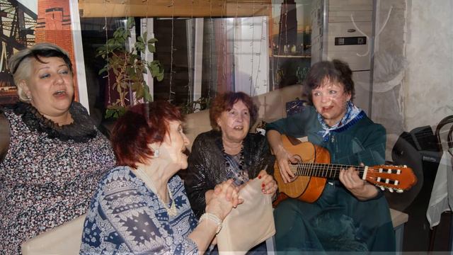 Ой да не вечер/любимая наша песня/наши посиделки/по волнеПамяти/хорРусскаяПесня смотреть онлайн