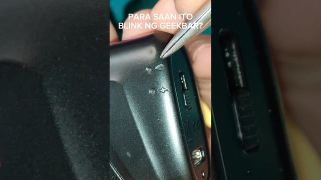 BAKIT DAW NAG BLINK SI GEEKBAR 8000 смотреть онлайн