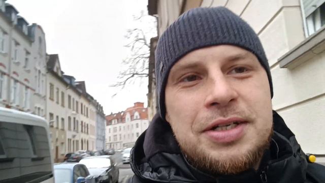 С какого ты района?😜 Украинские беженцы в Германии 2023🇺🇦🇩🇪 смотреть онлайн