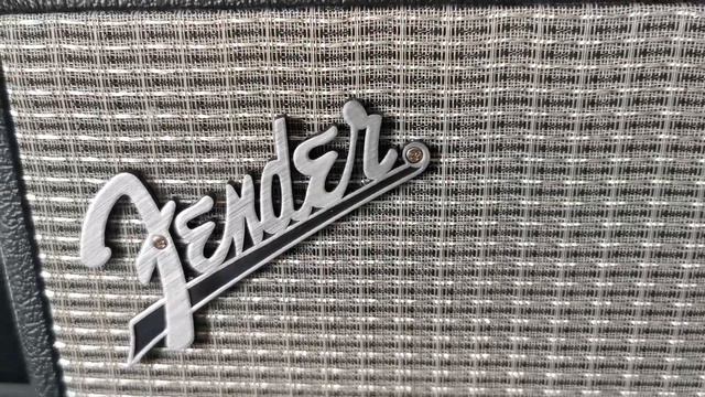 Fender Monterey смотреть онлайн