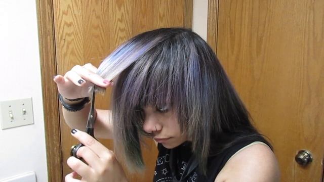 How to Cut Emo/Scene Hair|| Bella Boo смотреть онлайн