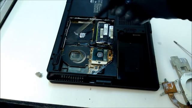 Почему перегревается ноутбук, процессор или видеокарта. Профилактика ASUS X80L-laptop repair смотреть онлайн