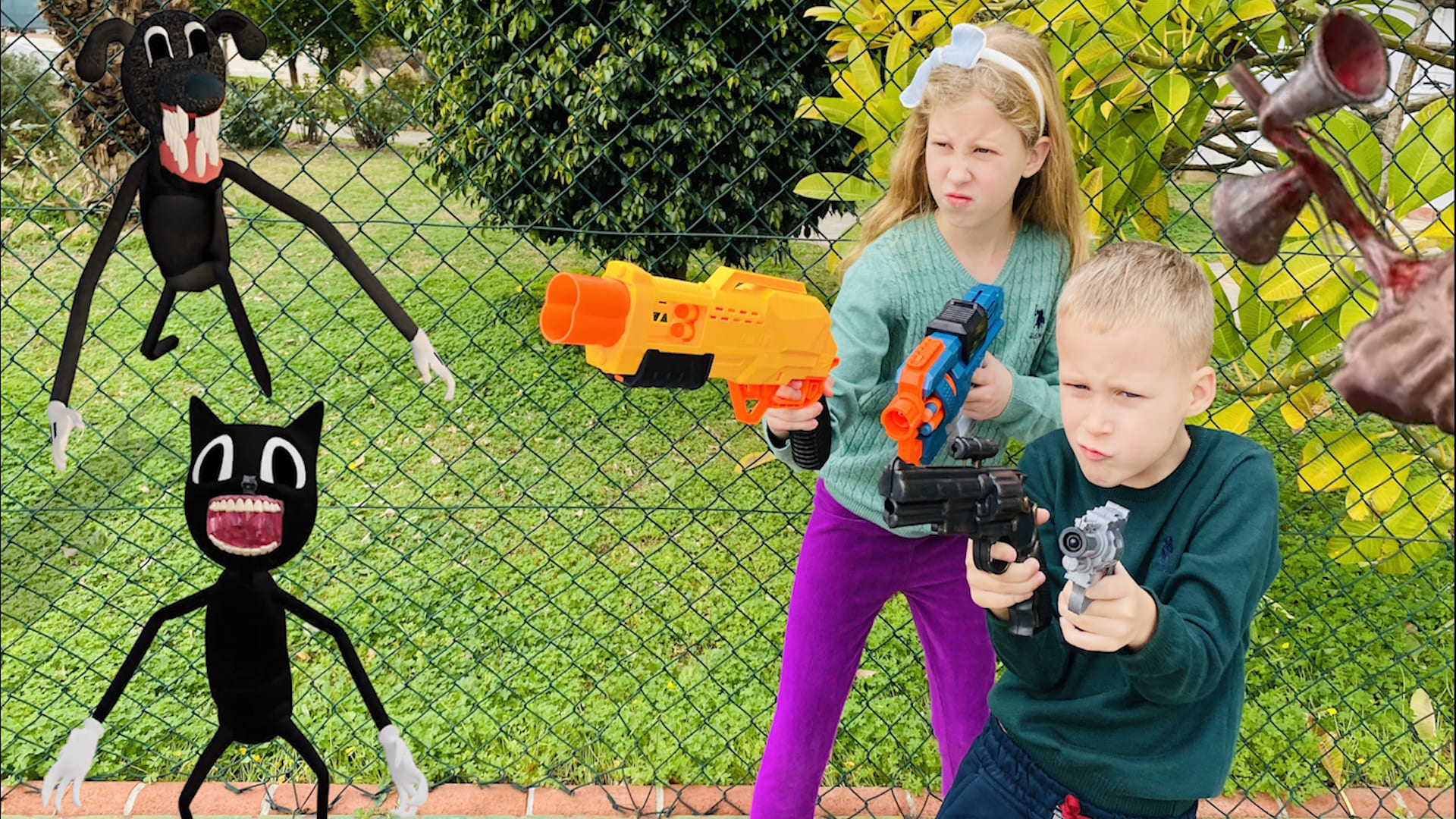 Дети сражаются с СИРЕНОГОЛОВЫМ МУЛЬТЯШНЫЙ КОТ и Картун Дог. Все Злодеи у нас во дворе смотреть онлайн