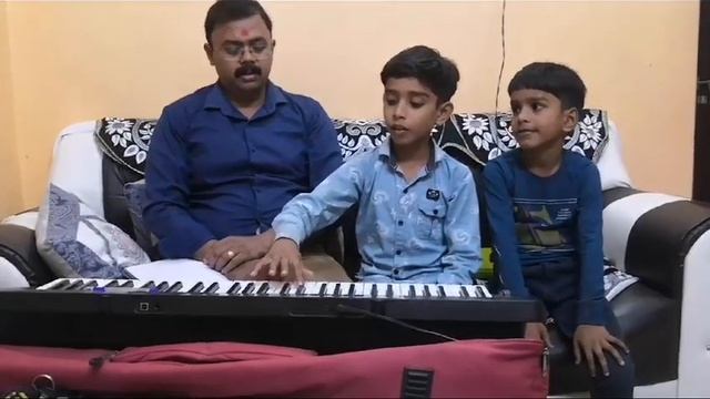 mere dono balak music class mein abhyas karte hue. Kali Durge namo namah смотреть онлайн