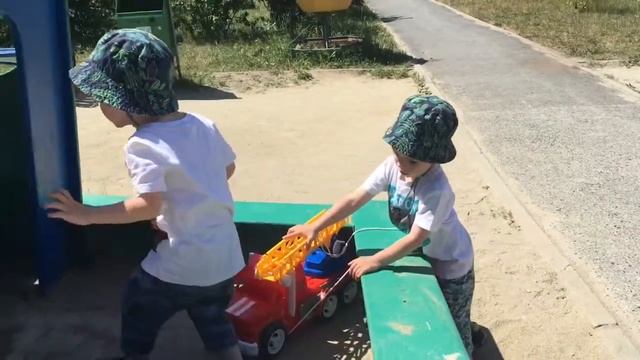 Двойня. Профосмотр. Покупки. смотреть онлайн