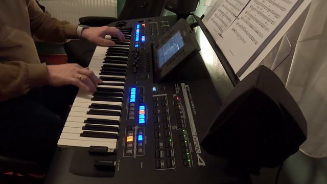Happy Trumpets on the Yamaha Tyros 4 смотреть онлайн
