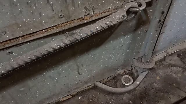 Простой запор для гаражных ворот смотреть онлайн