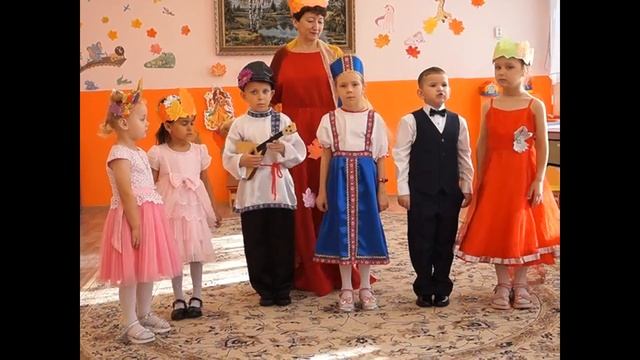 ОСЕНЬ ПОСТУЧАЛАСЬ К НАМ смотреть онлайн