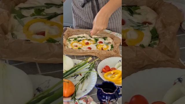фокачча! рецепт в комментариях! #фокачча #итальянскийхлеб смотреть онлайн