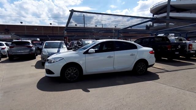 RENAULT FLUENCE PH2 1.6 DYNAMIQUE PACK GNC 2015 смотреть онлайн