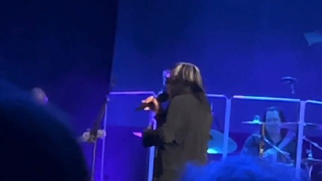 Hello It’s Me - Todd Rundgren Live at The Paramount Theater in Seattle 5/12/2022 смотреть онлайн