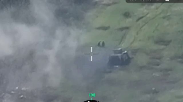 ??Мясной штурм ВСУ при поддержке БТР-4Е у Клещеевки кончился потерей машины смотреть онлайн
