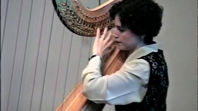 Angelica Vianna plays "Impromptu" by Roussel смотреть онлайн