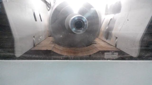 Weinig VarioRip обрезка форматирования дубовой ламели по ширине смотреть онлайн
