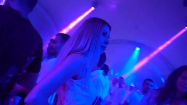 Ночная жизнь Поднебесной Рейтинг DJ Mag 100. DJ Feel о клубах Китая и Руки-Вверх! DJ AndyOne, Juliu смотреть онлайн
