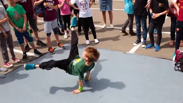 Dnepr Extreme Open '18 Паркур, брейк-данс, скелелазіння, роллер-спорт смотреть онлайн