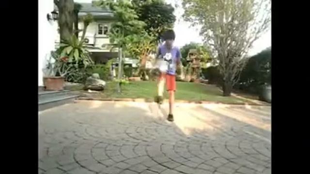 Around the world-Neck Stall-hattrick by Ayumu (12 years old ) смотреть онлайн